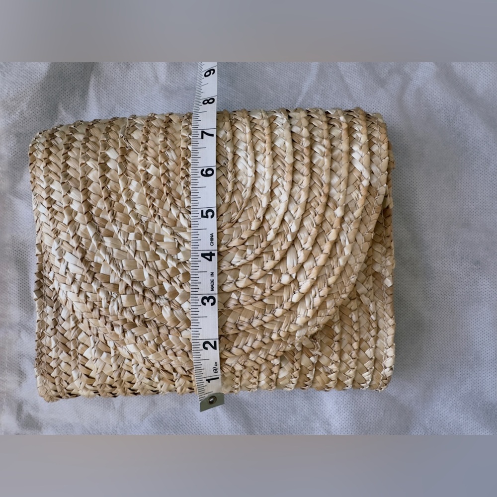 NWOT EPC Woven Straw Clutch - Picture 7 of 8